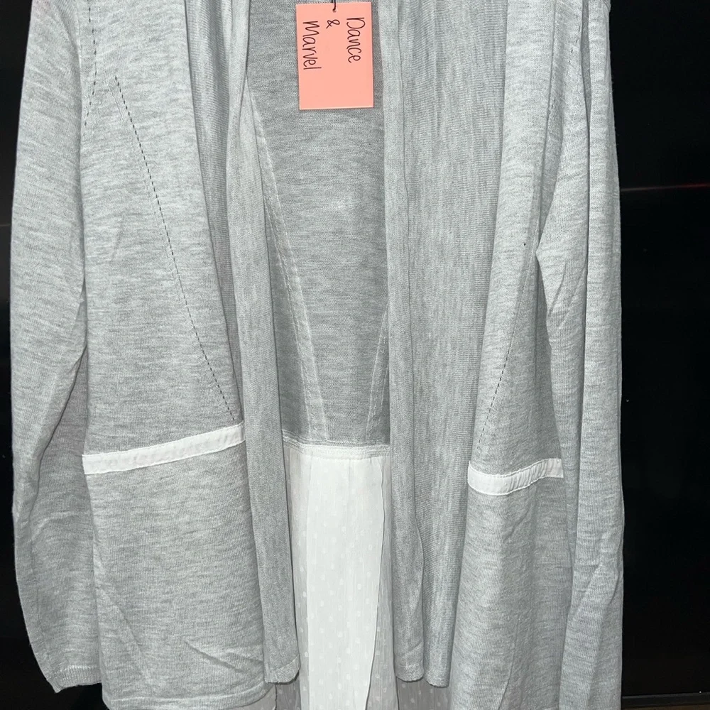 New Dance and Marvel lightweight gray cardigan in size Medium/ Large.
